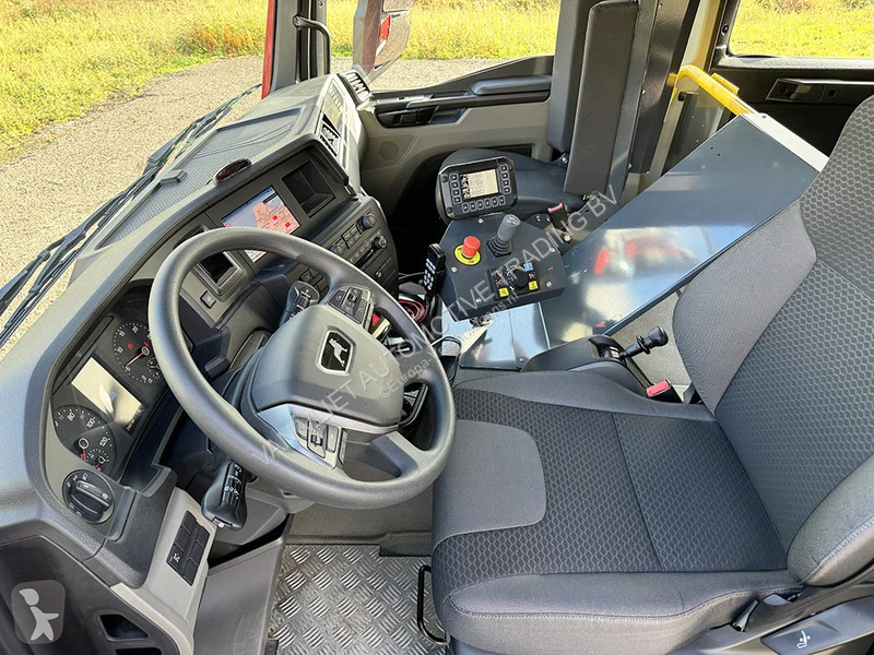 Ciężarówka MAN TGM BB CH Fire Fighter Truck (11...