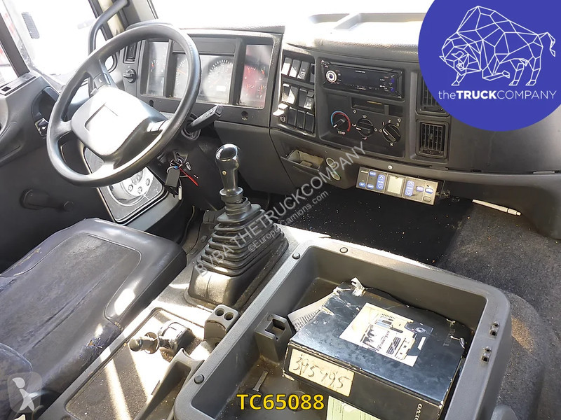 شاحنة Volvo 220