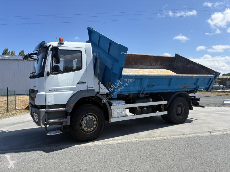 شاحنة Mercedes 1833