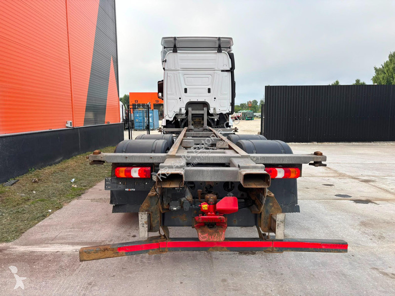 شاحنة Mercedes 2551 6x2 ADR / STREAMSPACE