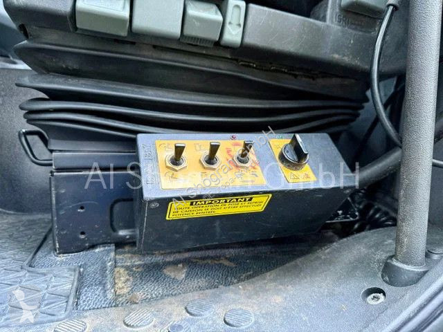 Camion Mercedes 3241 8x4/Abrollkipper+Fassi...