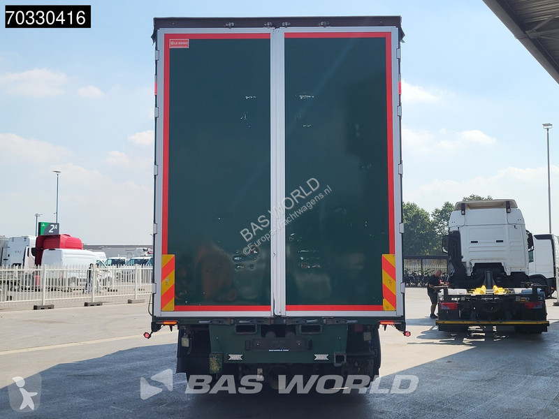 شاحنة Volvo 500  6X2 Curtainsider Forklift...