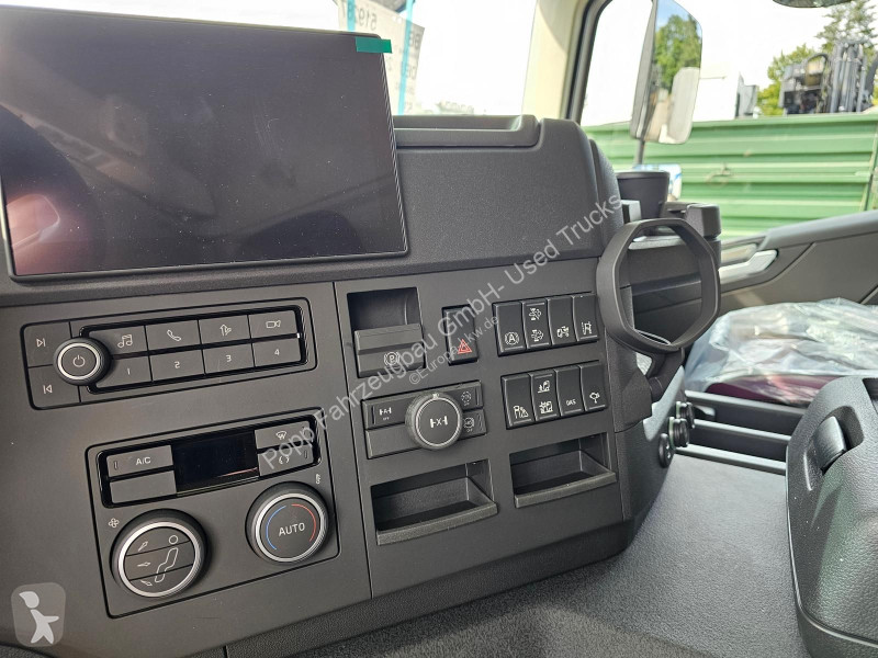شاحنة Volvo 460 8x4...