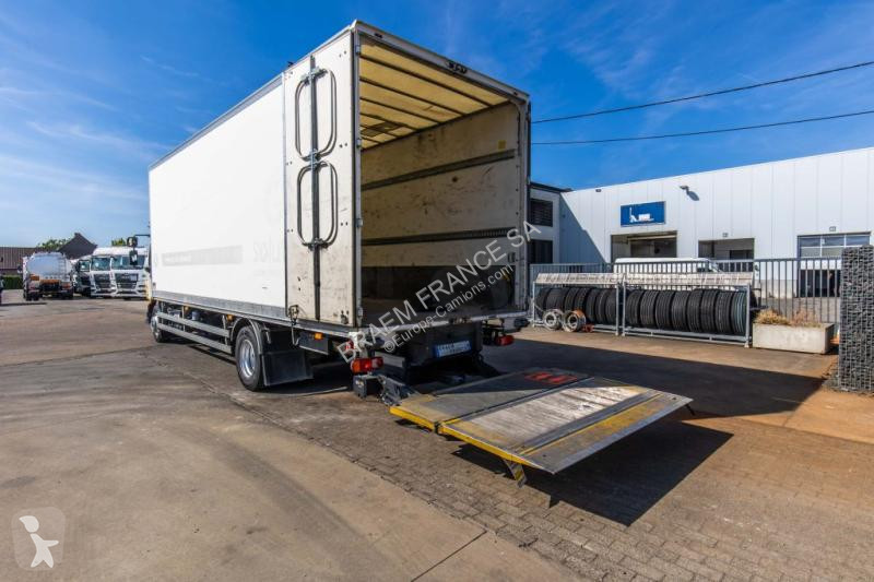 Camión Volvo 250+HAYON BAR 1.5T.