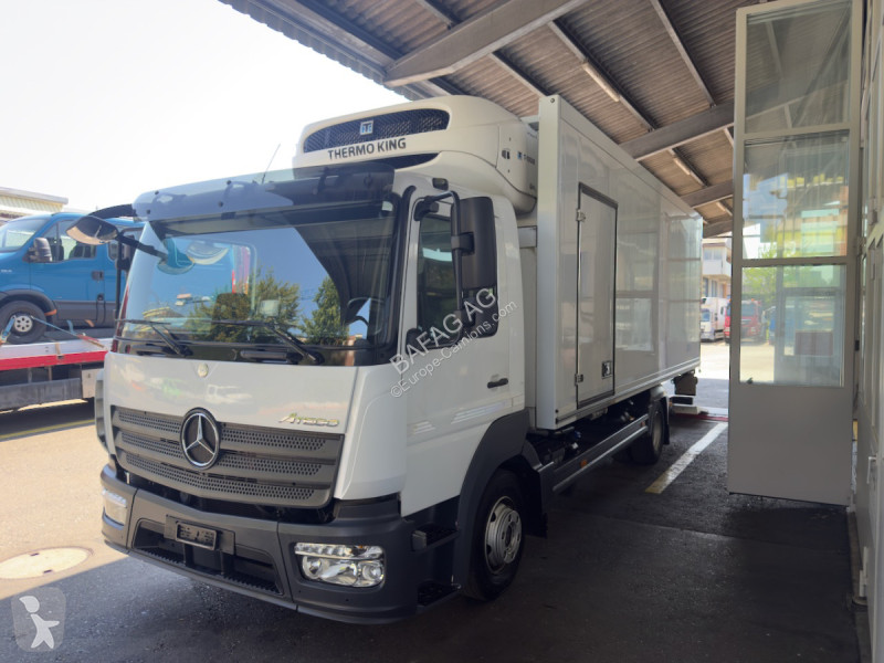 شاحنة Mercedes atego 1024