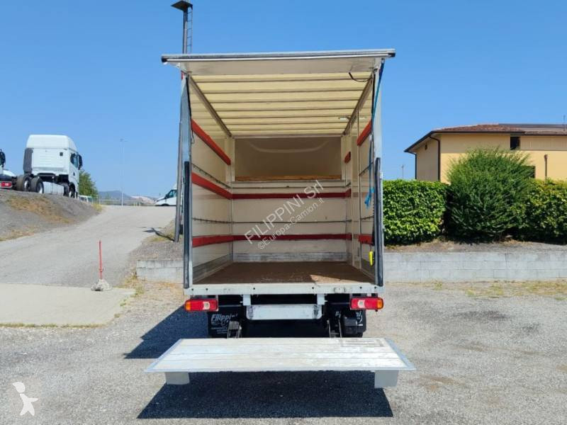 شاحنة Iveco
