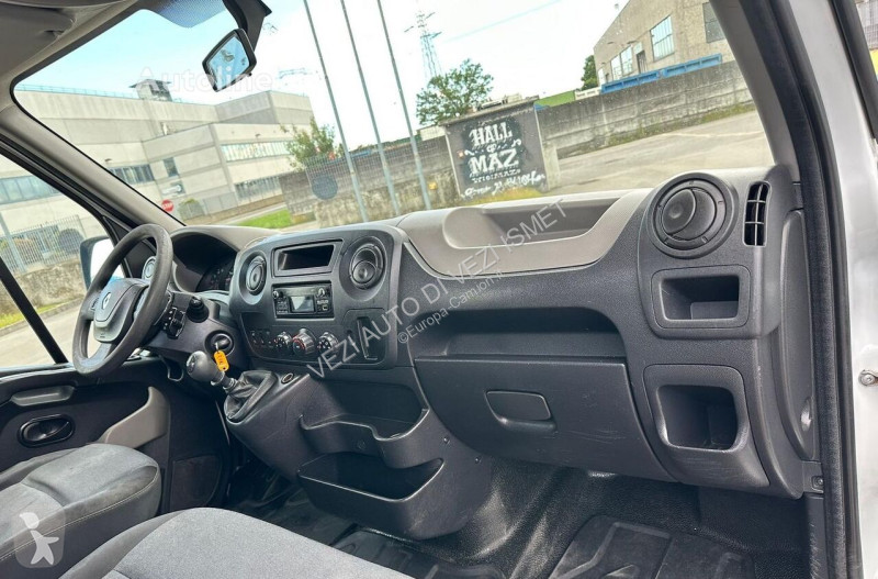 Camion Renault master a telaio