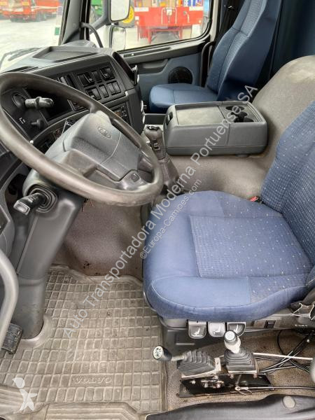 شاحنة Volvo 400
