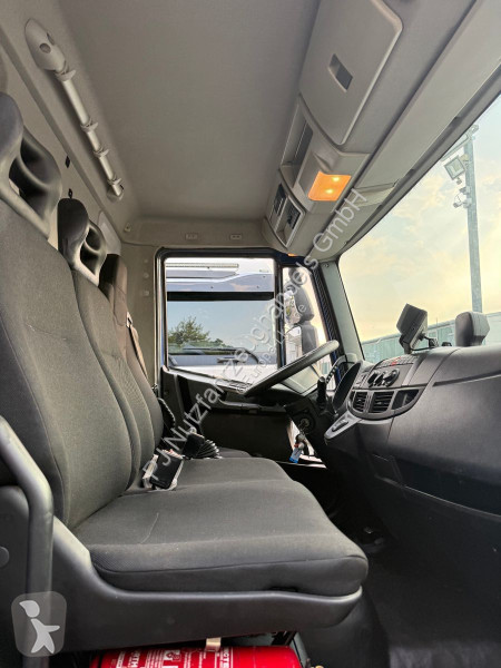 شاحنة Iveco Euro Cargo 120E220