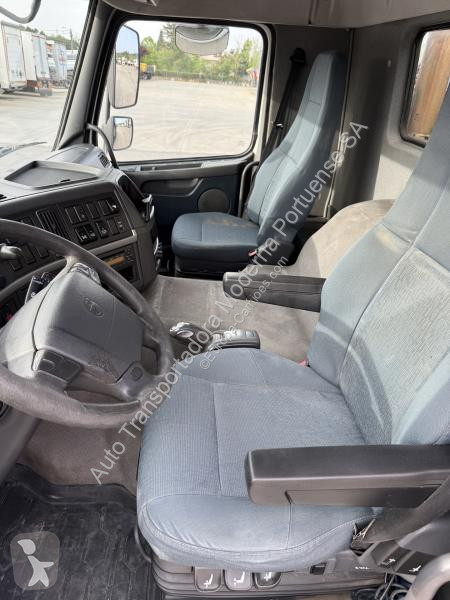 شاحنة Volvo 420