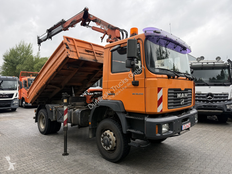 شاحنة MAN ME 18.250 4X4 Kipper mit Kran Atlas...