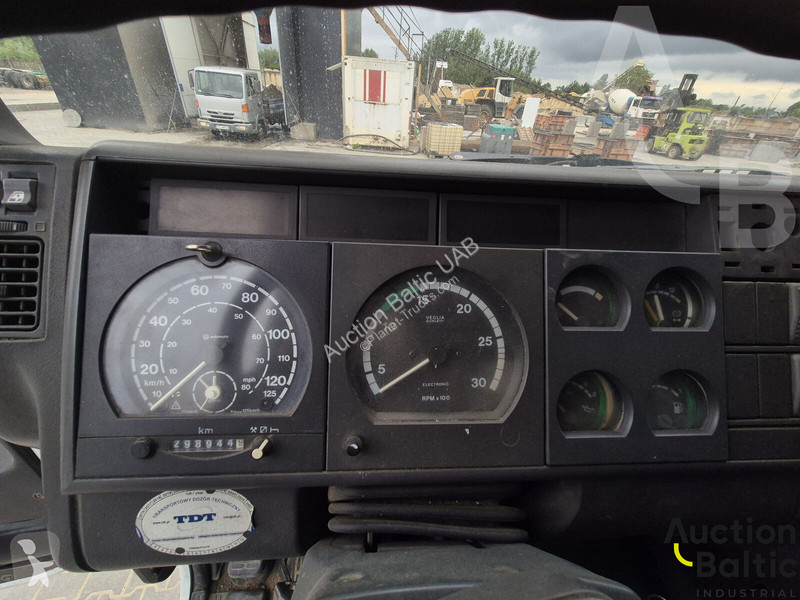 Camion Iveco 410E44H/80