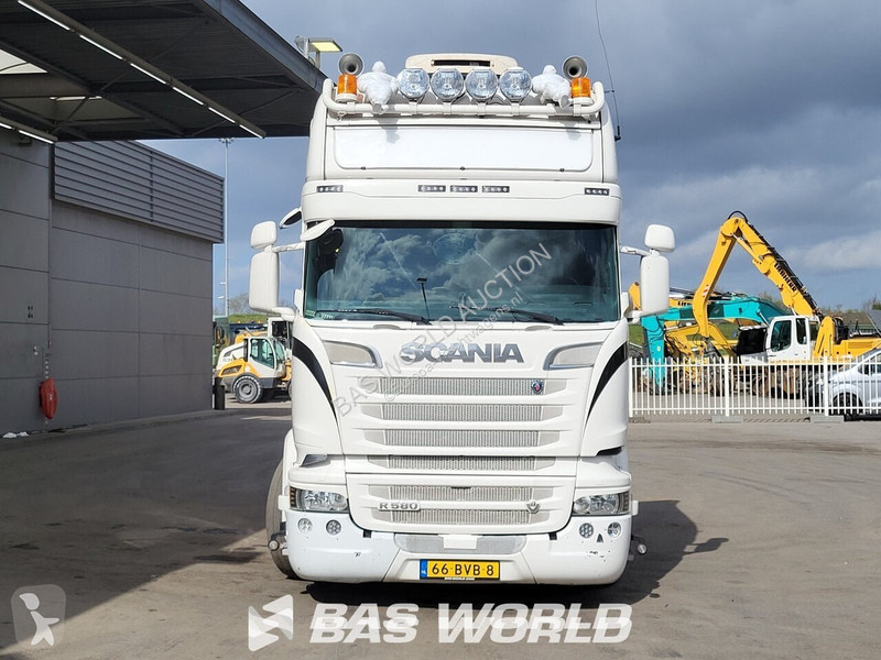 Грузовик Scania 580