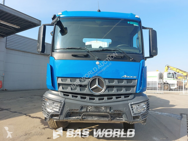 Грузовик Mercedes 1835
