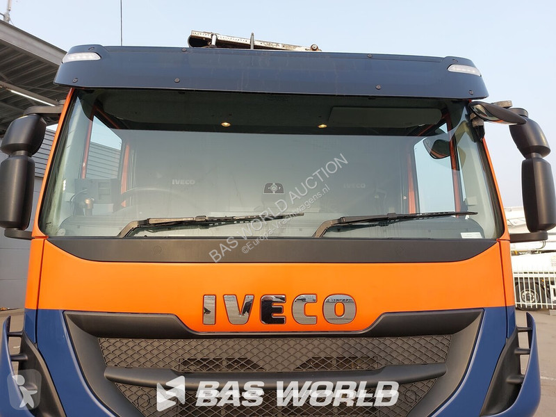 Camion Iveco 330