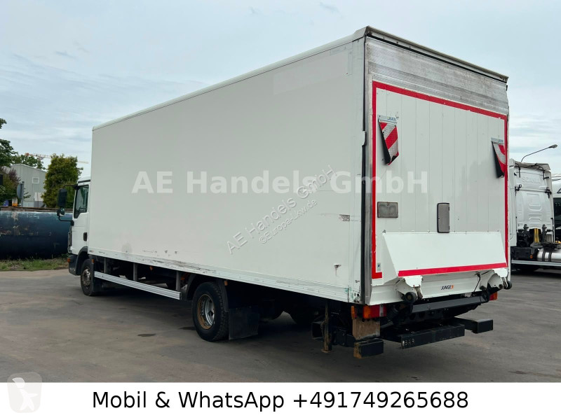 Vrachtwagen MAN 12.220 C BL...