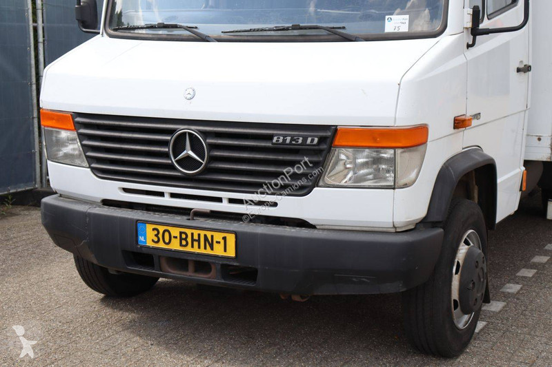 Camion Mercedes 813D