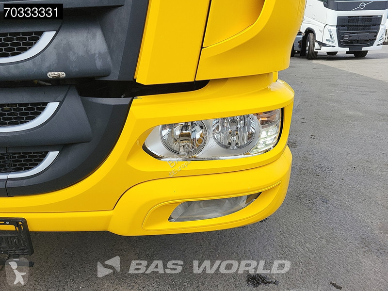 Vrachtwagen DAF LF 210 4X2 12tonner kg...
