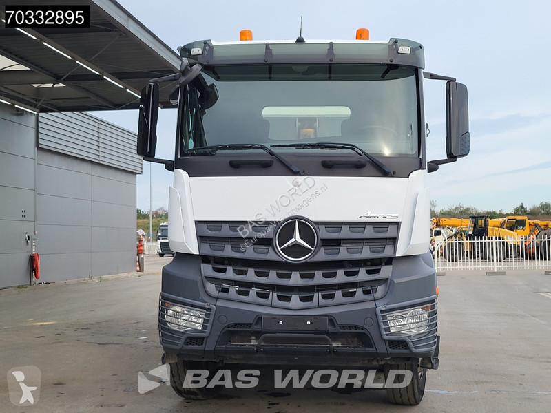 Vrachtwagen Mercedes 3245 8X4 16m3 tipper...