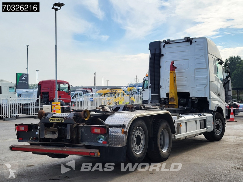 Camion Volvo 460  6X2 Palfinger T20...