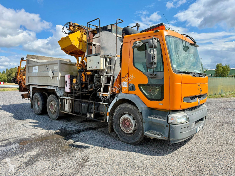 Vrachtwagen Renault 300 6x2 Bitumen / Asfalt Kran