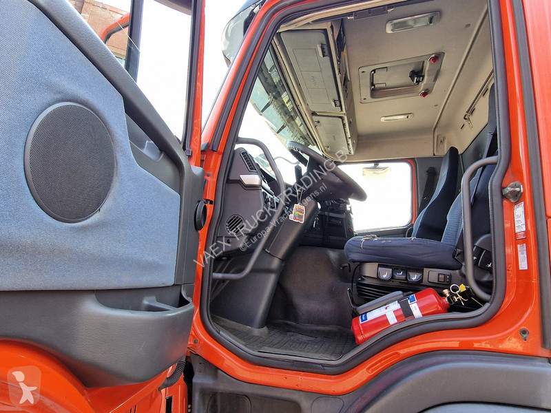Camión Volvo 330 4x2 - Frigoblock frigo - Zepro...