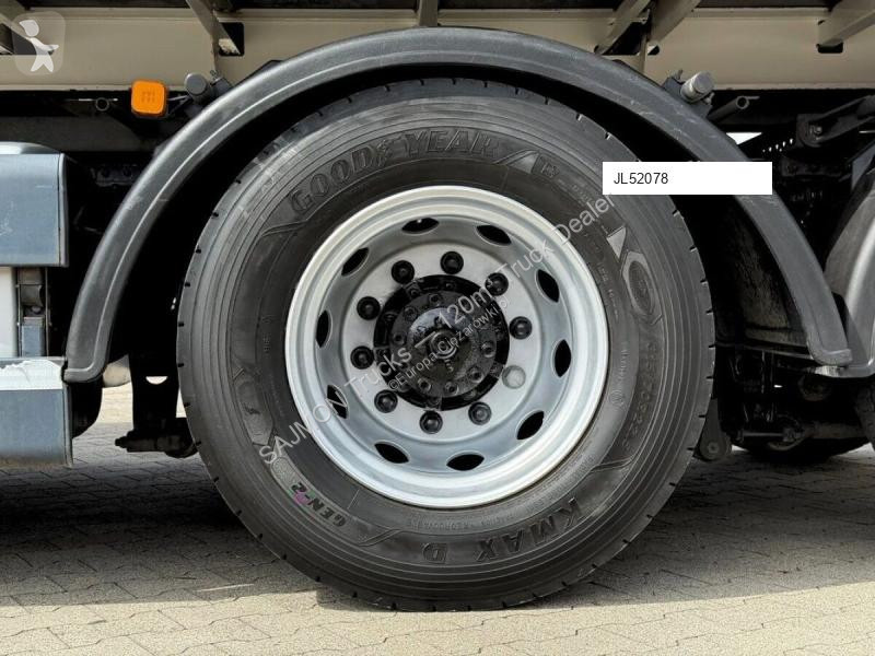 Vrachtwagen MAN TGX / ZESTAW BDF / KONTENERY KRONE