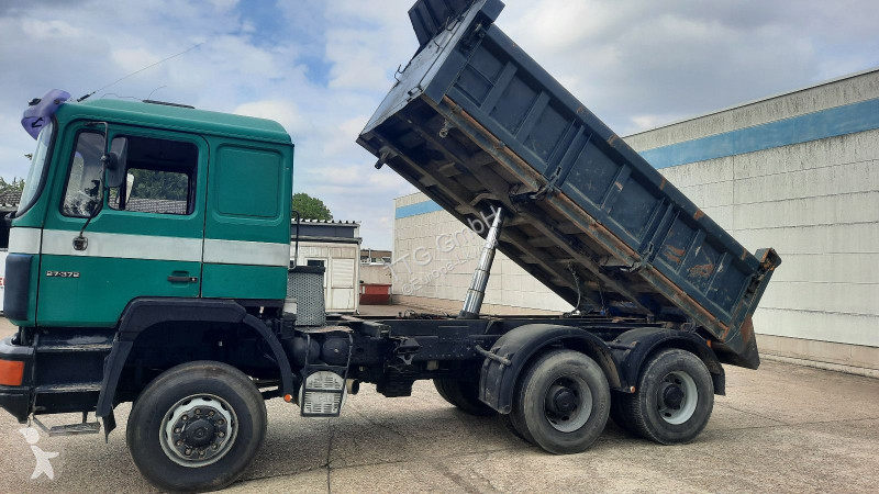 Vrachtwagen MAN 27372 6x6