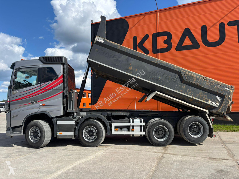 Camión Volvo 750 8x4 RETARDER / TANDEM AXLE...