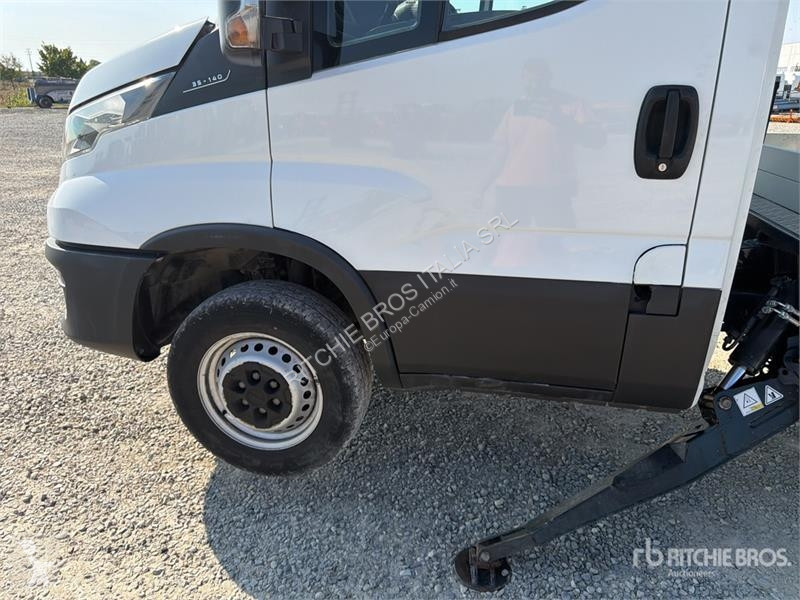 Camion Iveco 19-8,5 HQ 19 m on Iveco 35-140...