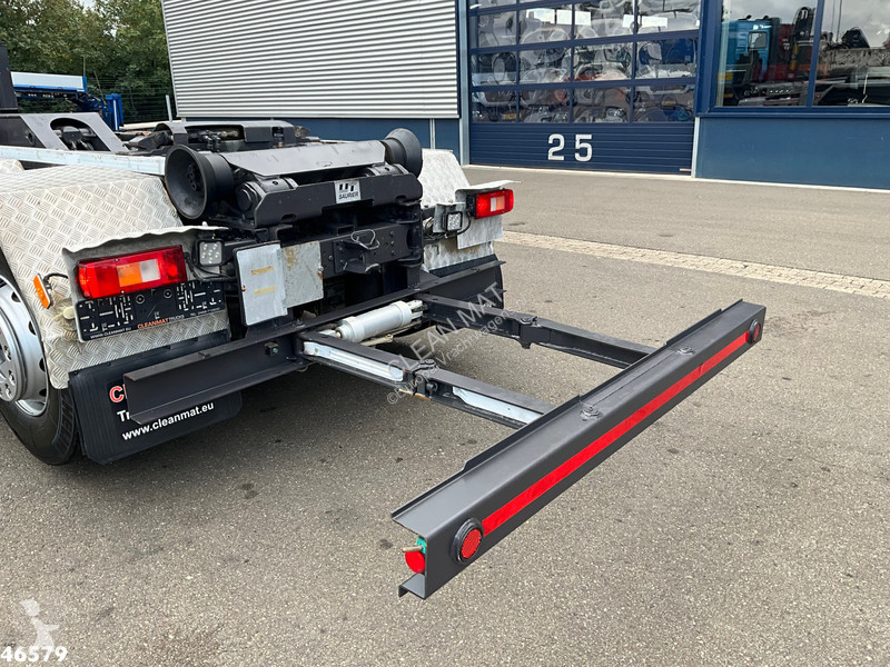 Camión Volvo 420 8x4 Euro 6 26 Ton haakarmsysteem