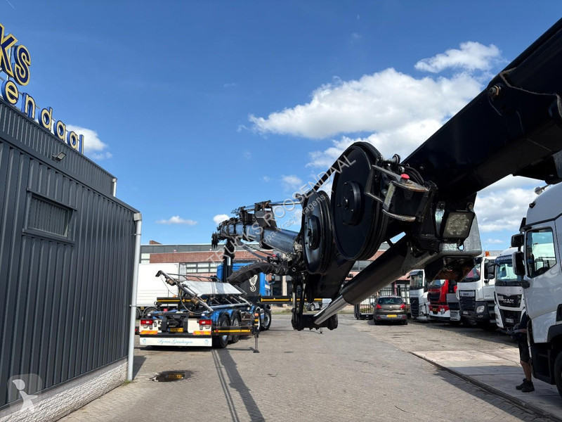 Camión Scania R 490 + HMF 5020 - 6X EXT. + JIB...