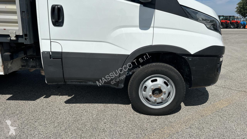 Camión Iveco DAILY 35-140 4x2