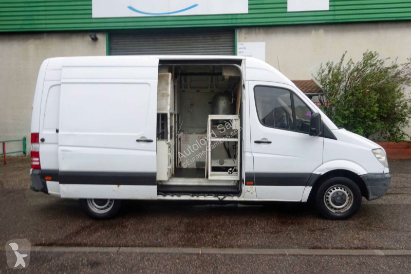 Véhicule utilitaire Mercedes
