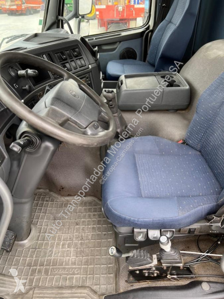 Camión Volvo 400