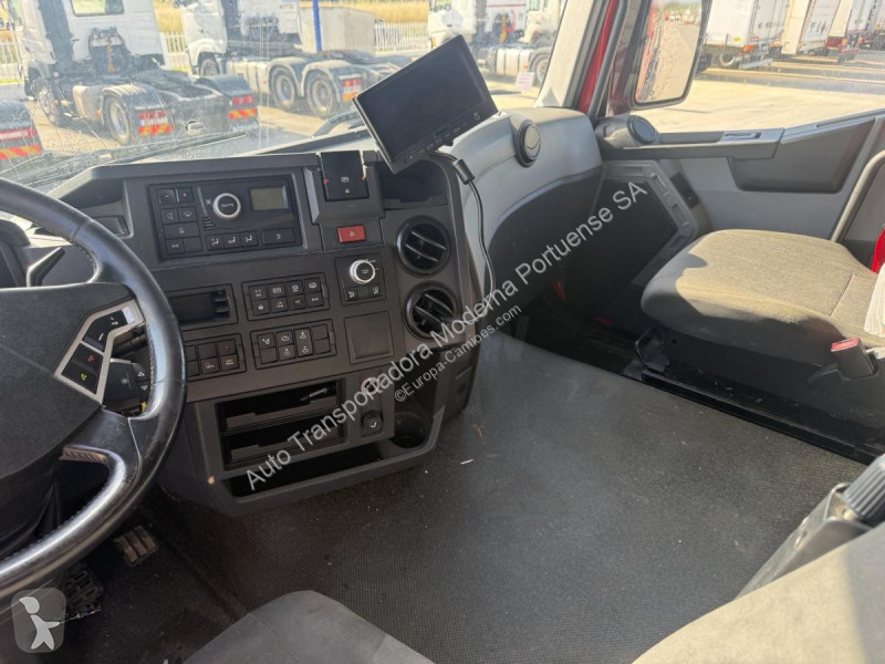 Camión Renault 480