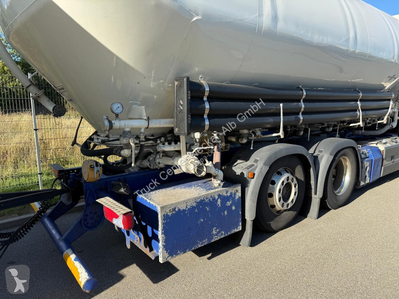 MAN TGX 6*2 SILOZUG SPITZER TOP truck