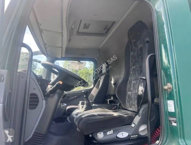 Mercedes 1833 truck