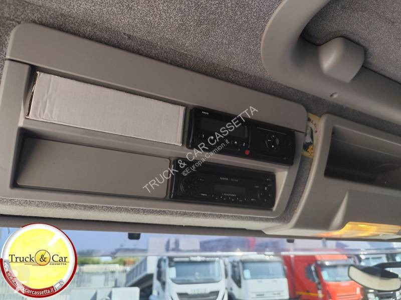 Camión Iveco 180 E 30