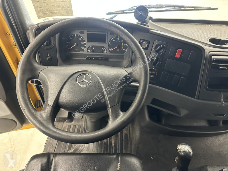 Camión Mercedes 1218