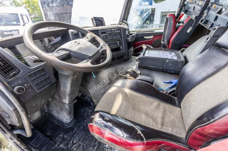Camión Volvo FMX 410+LIEBHERR