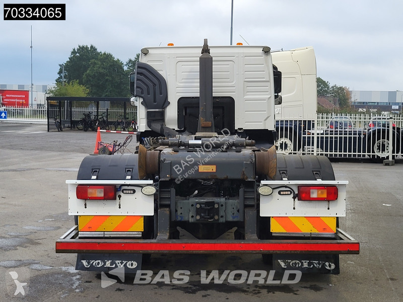 Camión Volvo 480  4X2 hooklift Automatic VEB...
