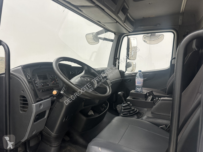 Camión Mercedes 1218