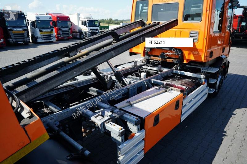 Camión Iveco EUROCARGO / LAWETA HYDRAULICZNA /...