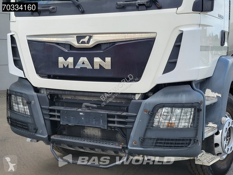 Техника для бетона MAN 32.420  8X4 Schwing 9m3...