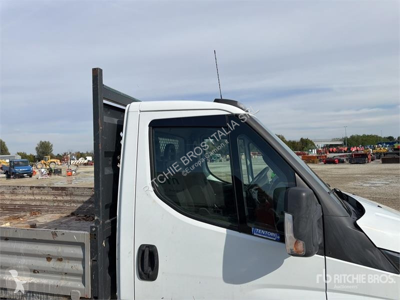 Camión Iveco 35-12