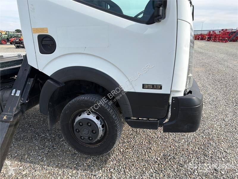 Kamion Nissan Multitel HX195 19.5 m on Nissan...