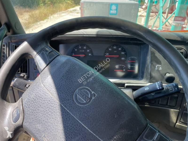 Kamion Volvo 440