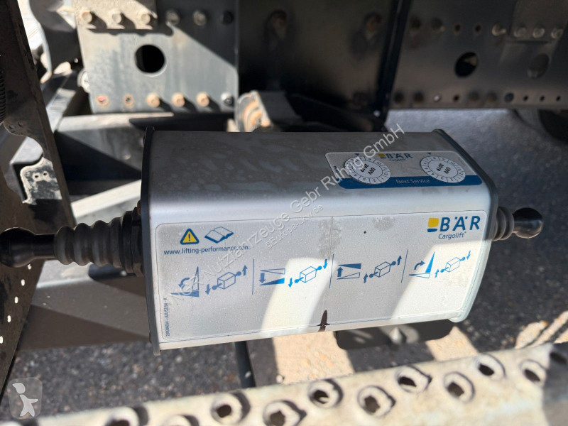 Kamion Mercedes 1230 L 4x2 Carrier Neos 100S |...