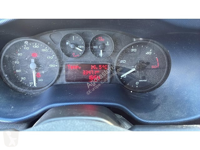 Kamion Iveco DAILY 35S14N HAYON